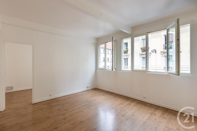 Appartement F2 à vendre - 2 pièces - 33.9 m2 - PARIS - 75011 - ILE-DE-FRANCE - Century 21 Daumesnil