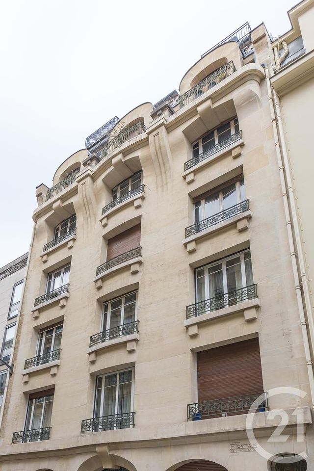  - PARIS - 