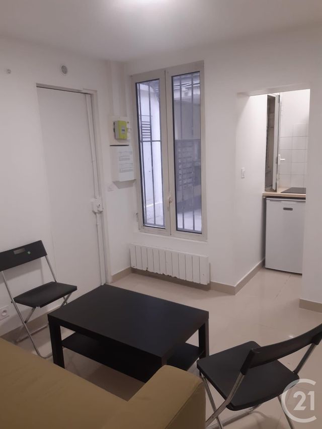 Appartement F2 à vendre - 2 pièces - 19.82 m2 - PARIS - 75018 - ILE-DE-FRANCE - Century 21 Daumesnil