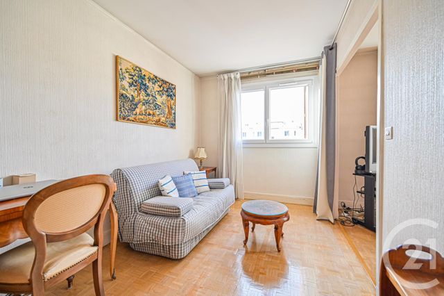 Afficher la photo en grand Appartement F3 à vendre - 3 pièces - 60.17 m2 - PARIS - 75012 - ILE-DE-FRANCE - Century 21 Daumesnil