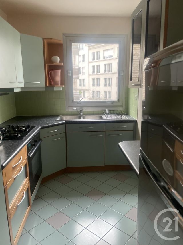 Afficher la photo en grand Appartement F2 à louer - 2 pièces - 77.01 m2 - PARIS - 75012 - ILE-DE-FRANCE - Century 21 Daumesnil