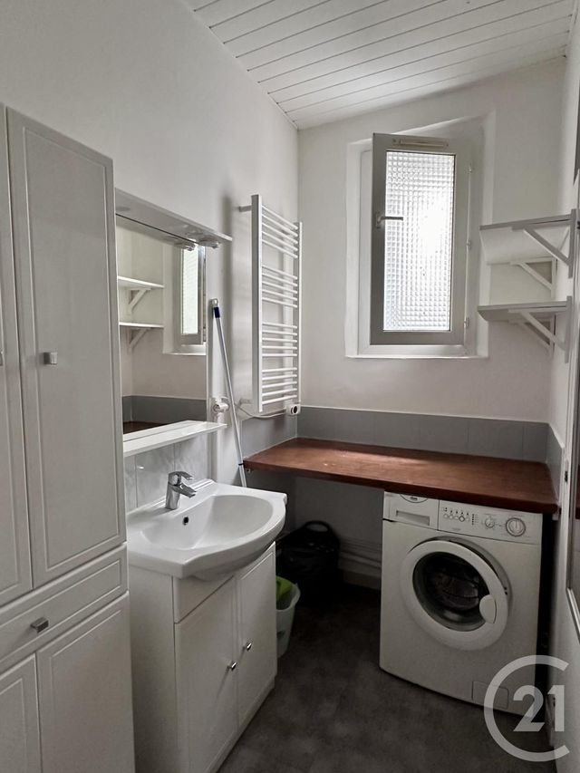 Appartement F2 à louer - 2 pièces - 37.4 m2 - PARIS - 75012 - ILE-DE-FRANCE - Century 21 Daumesnil