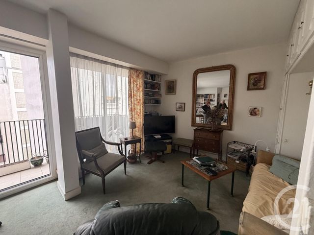 Appartement T4 à vendre - 4 pièces - 66.22 m2 - PARIS - 75012 - ILE-DE-FRANCE - Century 21 Daumesnil