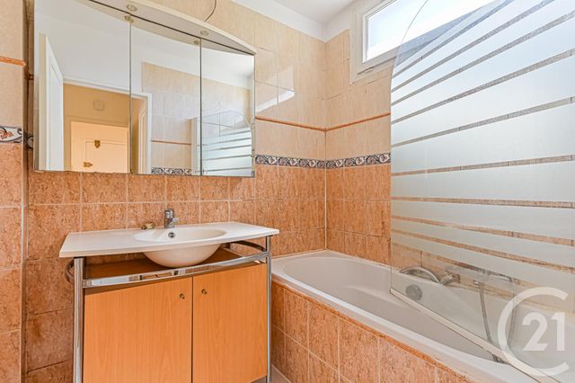 Appartement F2 à vendre - 2 pièces - 41.66 m2 - PARIS - 75012 - ILE-DE-FRANCE - Century 21 Daumesnil