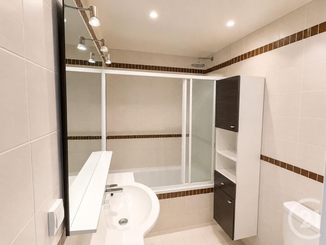 Appartement T2 à vendre - 2 pièces - 42.12 m2 - PARIS - 75012 - ILE-DE-FRANCE - Century 21 Daumesnil