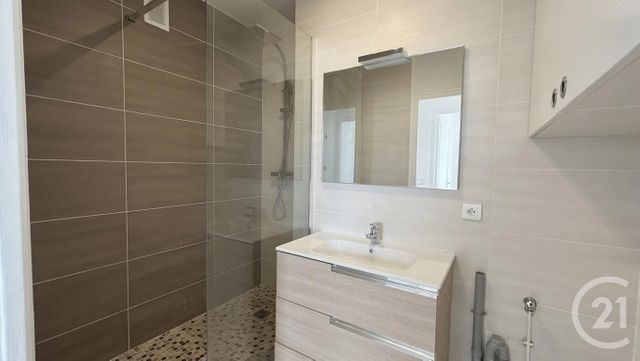 Appartement F3 / 4 à vendre - 3 pièces - 65.0 m2 - PARIS - 75012 - ILE-DE-FRANCE - Century 21 Daumesnil