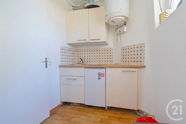 Appartement Studio à vendre - 2 pièces - 30.27 m2 - PARIS - 75012 - ILE-DE-FRANCE - Century 21 Daumesnil