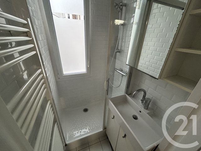 Appartement F2 à louer - 2 pièces - 34.34 m2 - PARIS - 75012 - ILE-DE-FRANCE - Century 21 Daumesnil